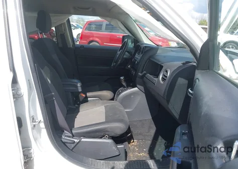 2013 Jeep Patriot Latitude z USA, uszkodzony, nr VIN 1C4NJRFB0DD114837